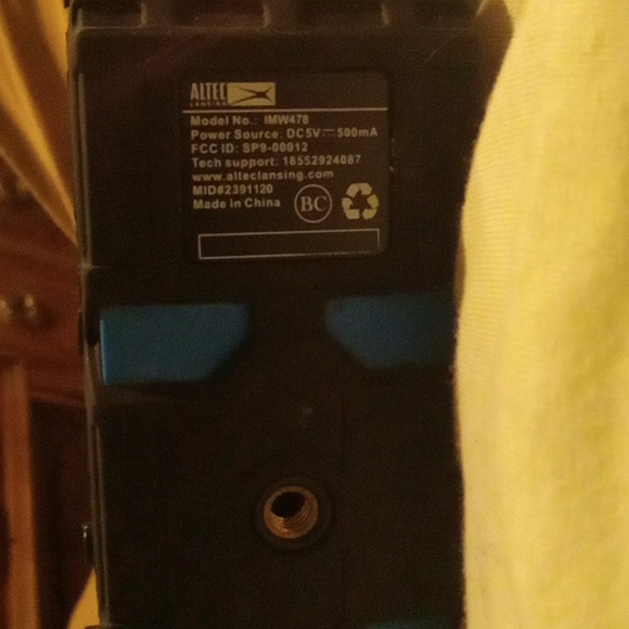 Altec lansing mini lifejacket bt speaker - Picture 2 of 3